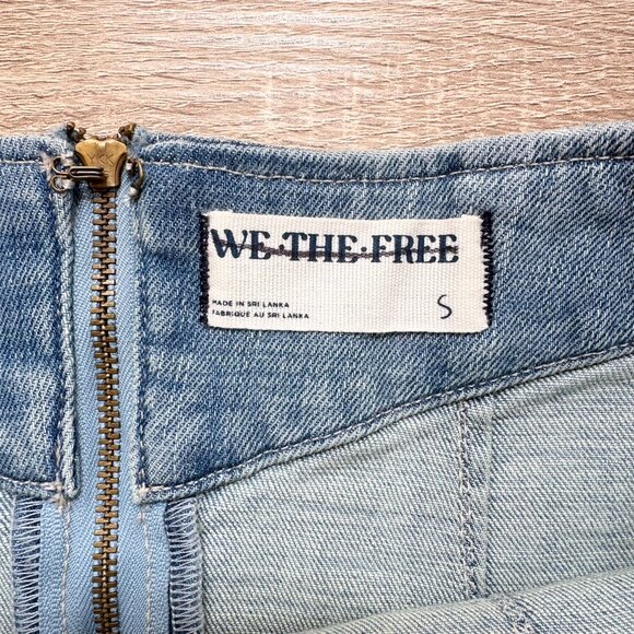 New Free People Keep It Brief Denim Micro Shorts in Light Wash Blue Sz Small - Picture 8 of 10